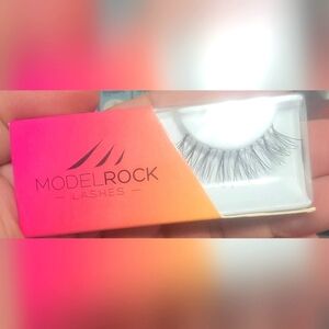 NIB Model Rock Lashes #207